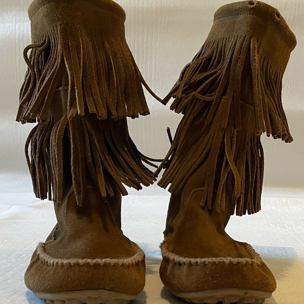 Minnetonka Womens Size 6 Brown Double Fringe Suede